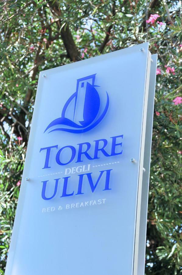 مبيت وإفطار تينيالي Torre Degli Ulivi المظهر الخارجي الصورة